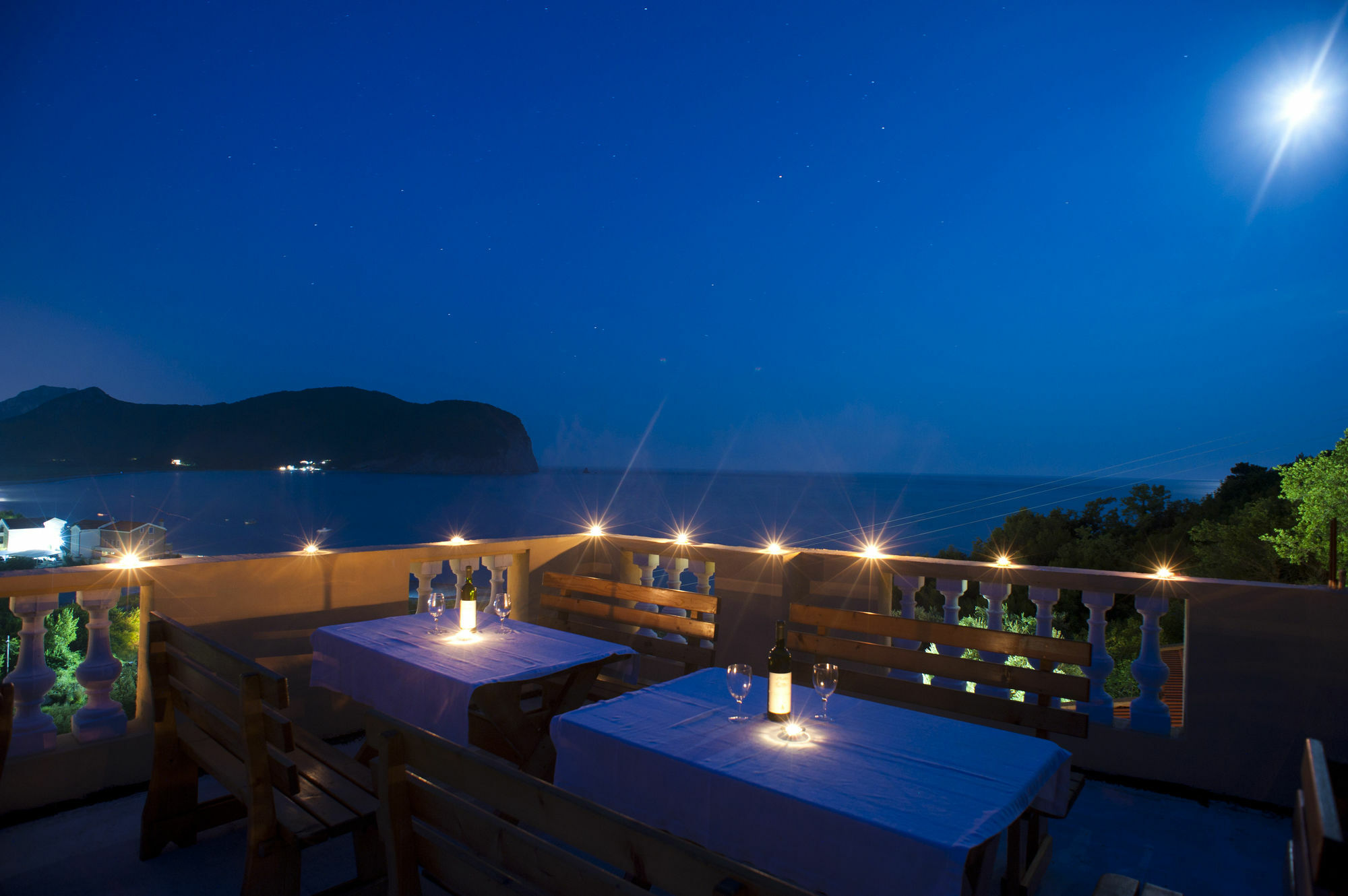 Castellamare * Petrovac na moru